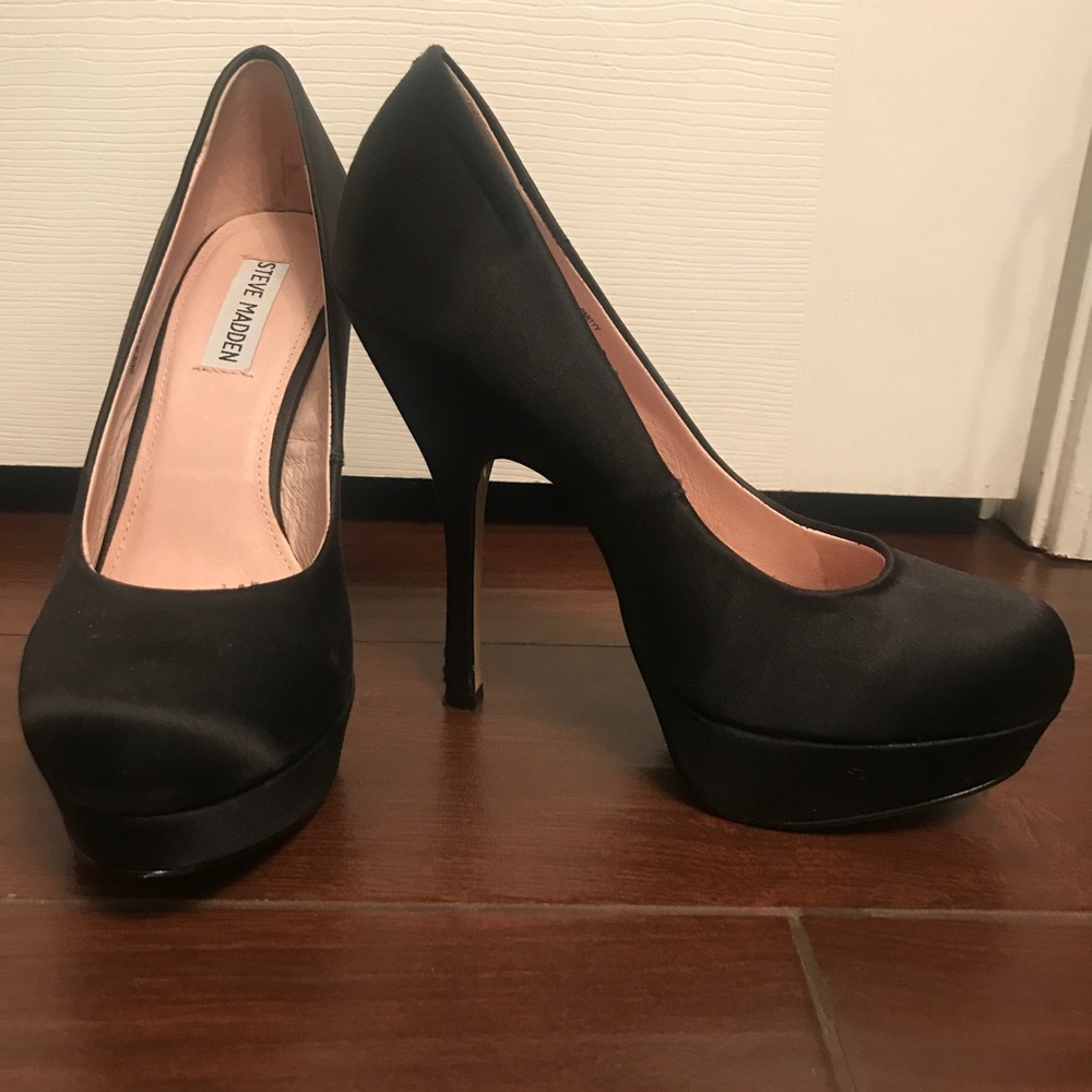 Black satin Steve Madden heels